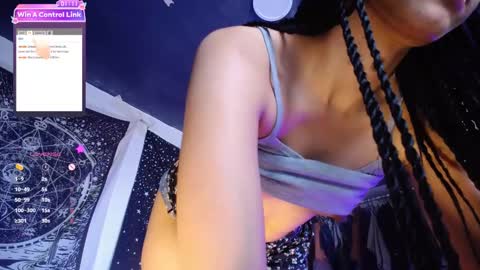 Ela  Help me reach 100 thumbs up online show from January 29, 2025, 2:21 pm