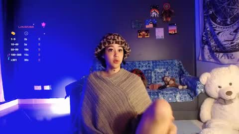 Ela  Help me reach 100 thumbs up online show from February 22, 2025, 9:12 am