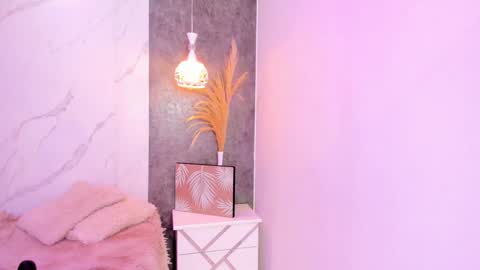   online show from December 13, 2024, 4:43 am