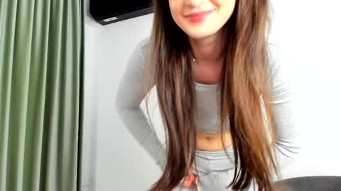 Snapshot of elaanna chatting on April 30, 2026, 6:42 am Ela online show from April 30, 2026, 6:42 am