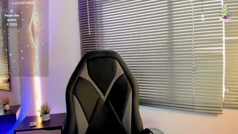 Elaia online show from December 9, 2024, 2:06 pm