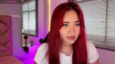 Elaia online show from March 10, 2025, 2:37 pm