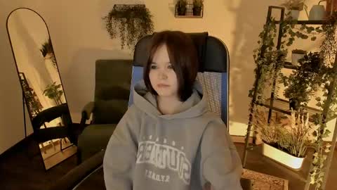 Your sweet girl online show from April 12, 2026, 10:15 pm