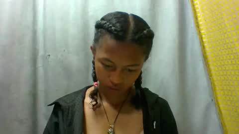 elaliealdy online show from September 22, 2025, 6:26 am