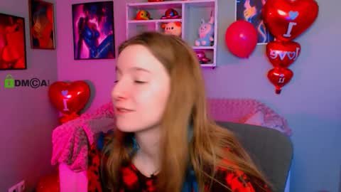 Snapshot of elani_grey chatting on February 20, 2026, 10:16 am elani online show from February 20, 2026, 10:16 am