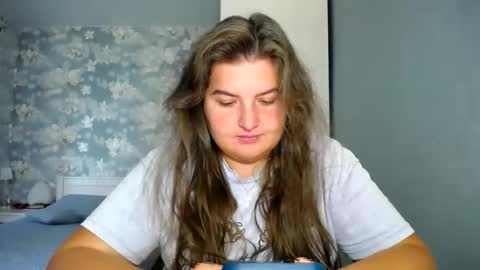 Snapshot of elanis_blair chatting on September 24, 2025, 10:18 am Elanis online show from September 24, 2025, 10:18 am