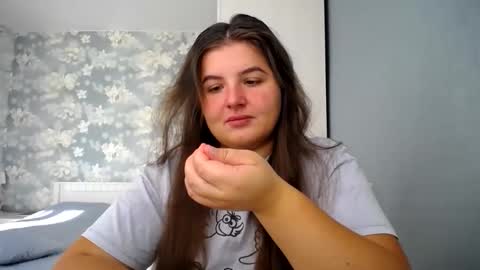 Snapshot of elanis_blair chatting on October 8, 2025, 11:19 am Elanis online show from October 8, 2025, 11:19 am