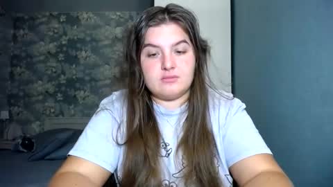 Snapshot of elanis_blair chatting on November 8, 2025, 6:40 pm Elanis online show from November 8, 2025, 6:40 pm