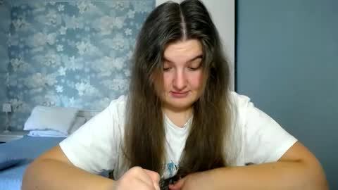 Elanis online show from March 14, 2026, 1:27 pm