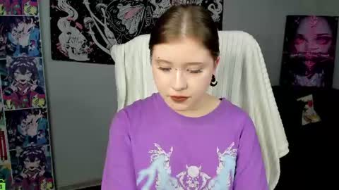 Snapshot of elara_irving chatting on July 12, 2026, 3:08 am Elly online show from July 12, 2026, 3:08 am