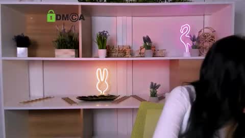 Elara online show from November 5, 2025, 6:13 am