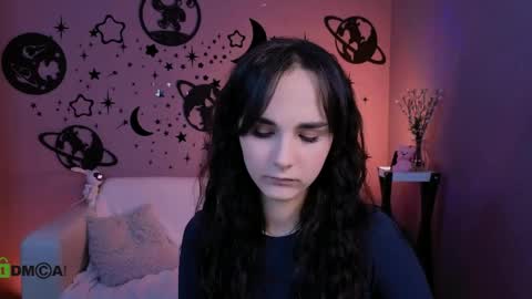 Elara online show from April 4, 2026, 7:22 pm