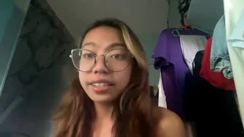 Snapshot of elarisserose chatting on June 9, 2026, 12:00 am Ela online show from June 9, 2026, 12:00 am