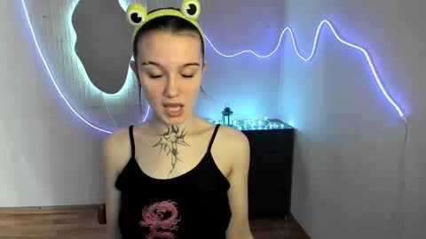 elastikiss online show from February 24, 2026, 7:39 am