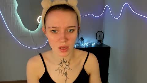 elastikiss online show from March 9, 2026, 4:38 am