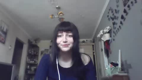 Lia online show from June 25, 2026, 9:03 am