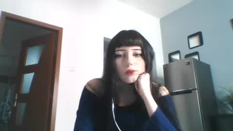 Lia online show from July 3, 2026, 7:04 am