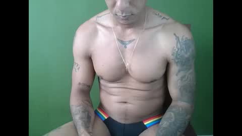 Snapshot of elcamaleon33 chatting on May 29, 2026, 2:26 pm elcamaleon33 online show from May 29, 2026, 2:26 pm
