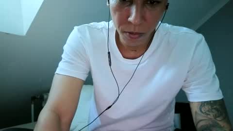 Snapshot of elchicletv chatting on June 8, 2026, 7:03 pm El CHICLE TV - SHOW online show from June 8, 2026, 7:03 pm