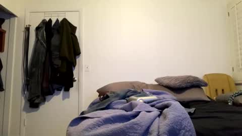 elckdog online show from October 30, 2025, 3:19 am