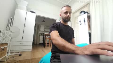 daniel18cmx online show from October 9, 2025, 3:04 am