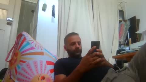 daniel18cmx online show from February 19, 2026, 2:51 am