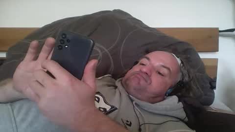 Snapshot of elcretinmo chatting on April 26, 2026, 4:48 pm elcretinmo online show from April 26, 2026, 4:48 pm