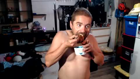 Snapshot of eldritchdaddy chatting on August 5, 2026, 6:16 am eldritchdaddy online show from August 5, 2026, 6:16 am