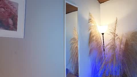 Snapshot of elecktra_sweet chatting on June 13, 2026, 7:23 pm Elecktra online show from June 13, 2026, 7:23 pm
