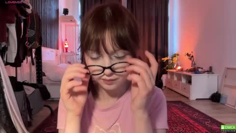 Snapshot of electric_woman chatting on January 17, 2026, 10:31 am Aleksa online show from January 17, 2026, 10:31 am