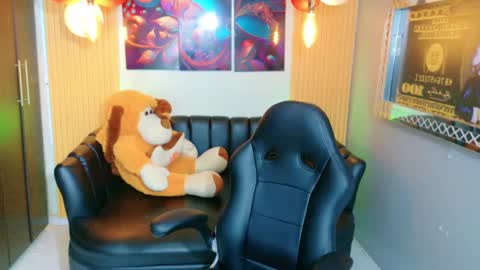 electrogoddess online show from September 27, 2025, 2:49 am