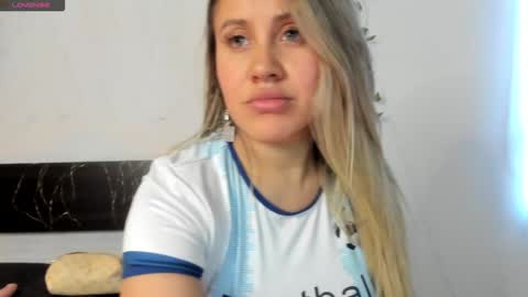 Snapshot of eleecttraa_12 chatting on January 10, 2025, 9:31 pm Electra online show from January 10, 2025, 9:31 pm