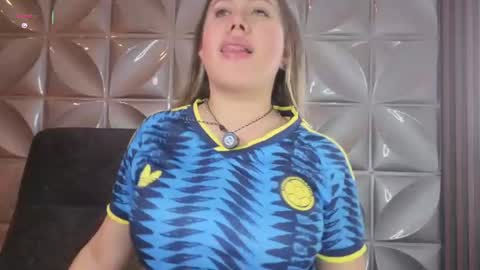 Snapshot of eleecttraa_12 chatting on June 17, 2026, 6:20 pm Electra online show from June 17, 2026, 6:20 pm