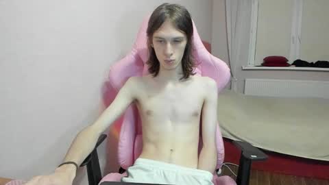 eleganc3 online show from October 29, 2025, 8:10 pm