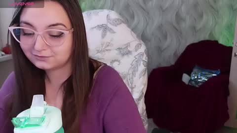 Snapshot of elegant_audacity chatting on December 18, 2024, 7:15 am Rachel online show from December 18, 2024, 7:15 am