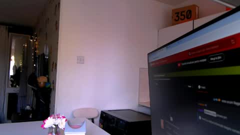 Snapshot of elektrashine chatting on May 7, 2026, 10:31 am Elektra online show from May 7, 2026, 10:31 am