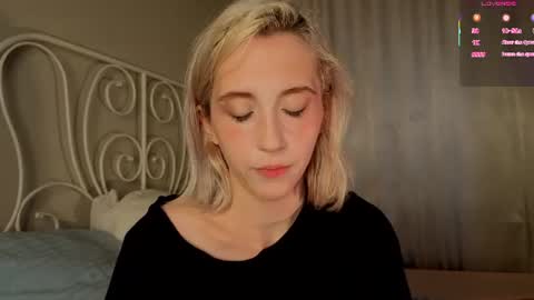 Snapshot of elen__moore chatting on July 18, 2026, 6:17 am Elen online show from July 18, 2026, 6:17 am