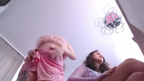 Elena online show from April 15, 2026, 7:15 am