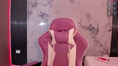 elena_wolff online show from February 26, 2026, 12:59 pm