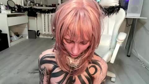 Snapshot of elenacastellani chatting on April 16, 2026, 9:39 pm Mia online show from April 16, 2026, 9:39 pm