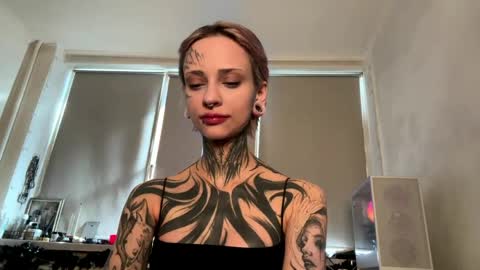 Snapshot of elenacastellani chatting on April 20, 2026, 1:25 pm Mia online show from April 20, 2026, 1:25 pm