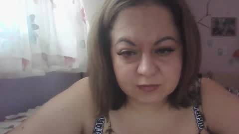 Snapshot of elenadivine chatting on February 8, 2026, 11:57 am Elen online show from February 8, 2026, 11:57 am