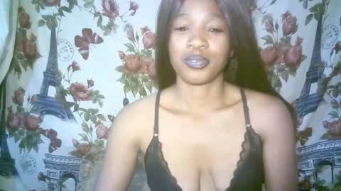 elenah013 online show from April 27, 2026, 11:19 am