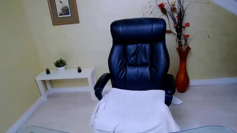 Elena online show from March 8, 2025, 5:07 am
