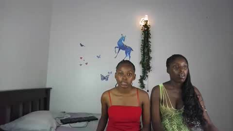 Snapshot of eleniedoll chatting on February 18, 2026, 11:11 pm eleniedoll online show from February 18, 2026, 11:11 pm