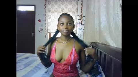 Snapshot of eleniedoll chatting on February 24, 2026, 8:01 am eleniedoll online show from February 24, 2026, 8:01 am