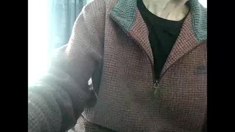 elfyonee online show from December 28, 2024, 1:49 pm