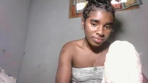 Snapshot of elia011 chatting on November 9, 2025, 12:36 pm elia011 online show from November 9, 2025, 12:36 pm