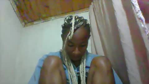 Snapshot of elia011 chatting on May 28, 2026, 7:38 am elia011 online show from May 28, 2026, 7:38 am