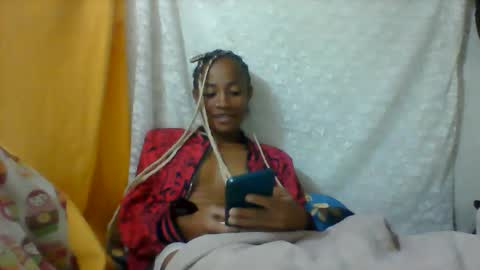Snapshot of elia011 chatting on May 29, 2026, 8:01 am elia011 online show from May 29, 2026, 8:01 am